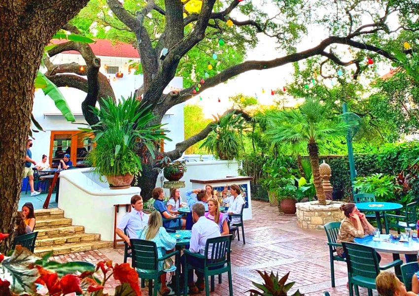 patio restaurant in san antonio