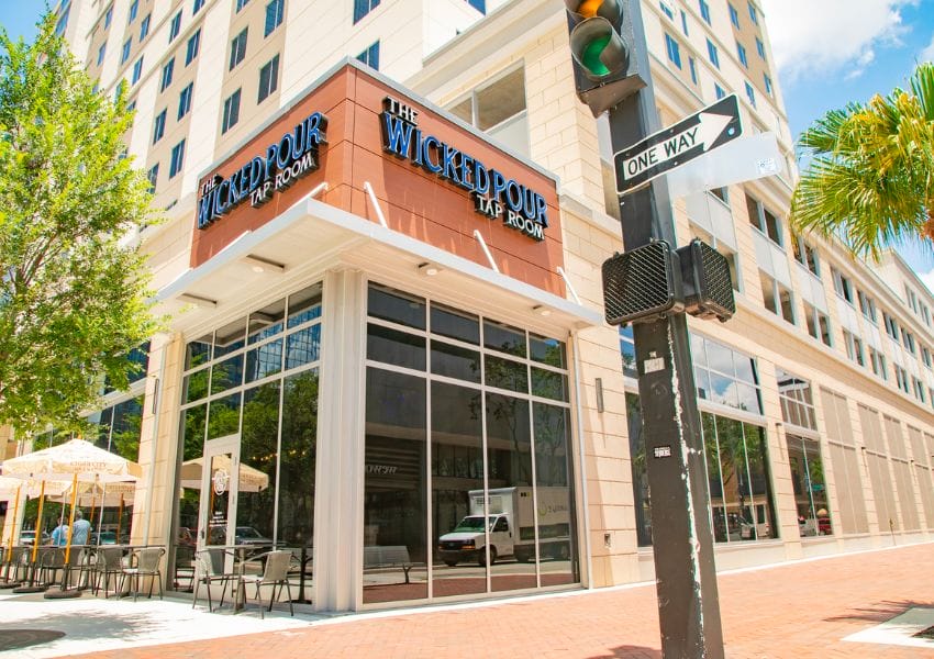 14 Best Bars in Downtown Tampa UNATION