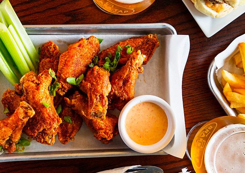 7 Best Sports Bars to Watch the Game in Lakeland UNATION