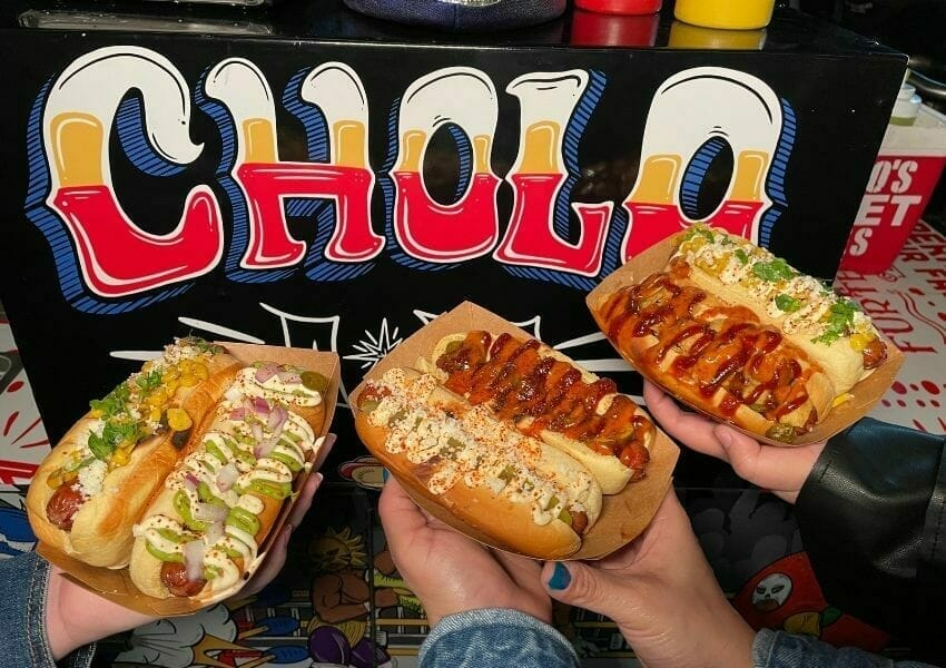 Venezuelan street-style hot dogs: Perros Calientes Recipe