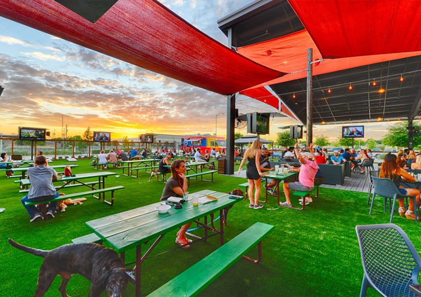 5 Beautiful Patio Restaurants in Memorial Area UNATION