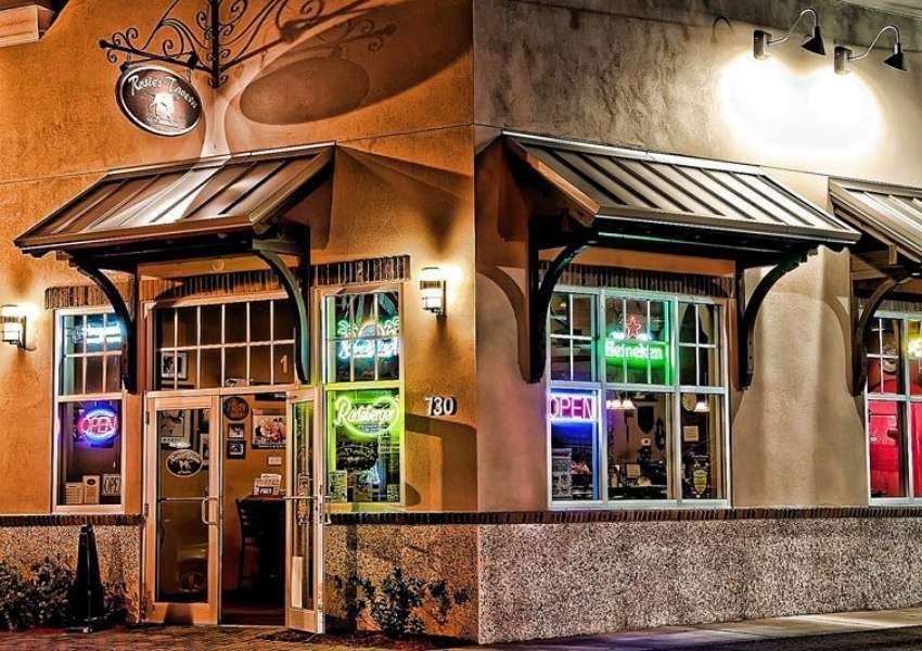 8 Best Bars in Dunedin to Unwind & Go Out With Friends UNATION