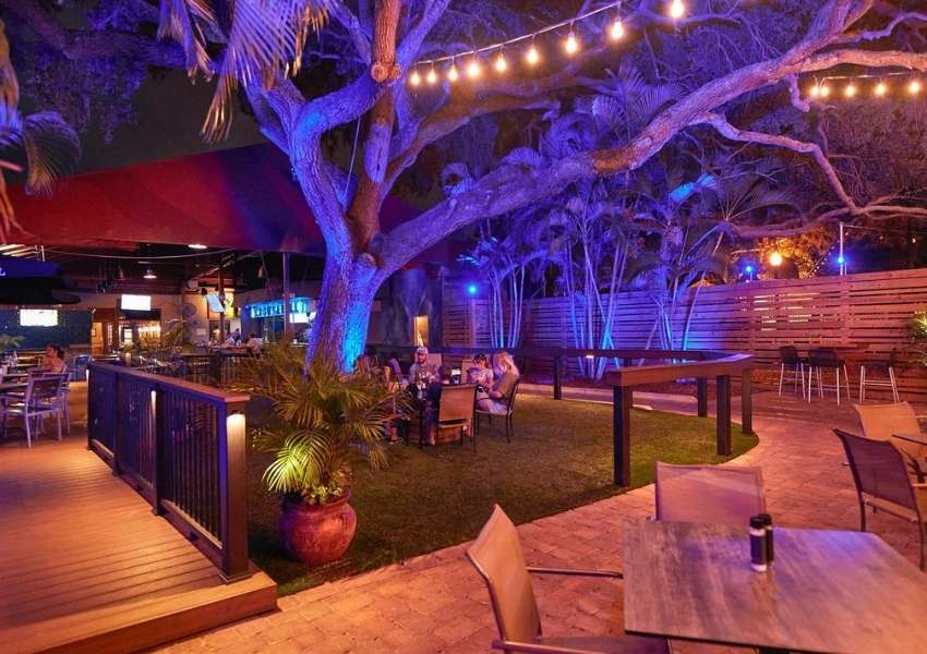 8 Best Bars in Dunedin to Unwind & Go Out With Friends UNATION