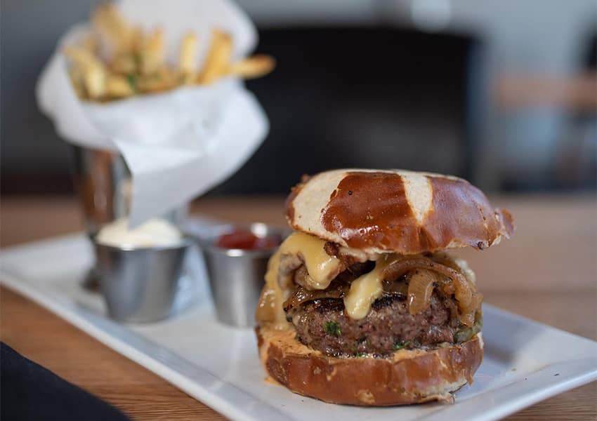 Best Burgers in St. Augustine – Stuff to do in Jax | UNATION