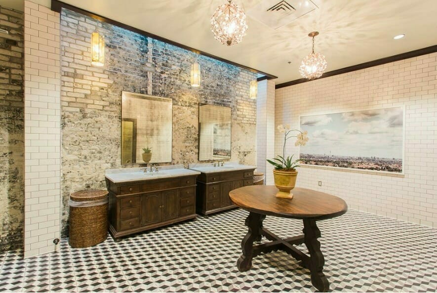 8 Instagrammable Bathrooms in Tampa Bay for Your Next Selfie