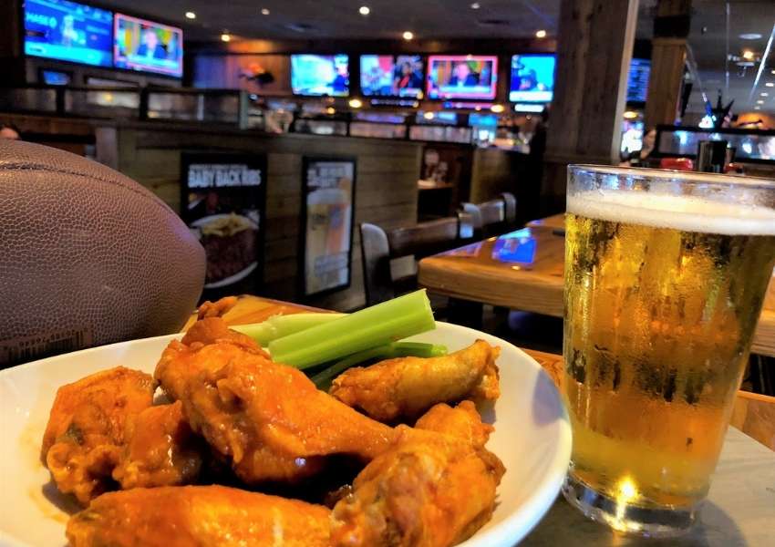 6+ Best Sports Bars In North Tampa 