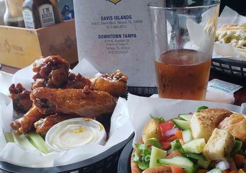 The Anchor Bar - best wings in tampa