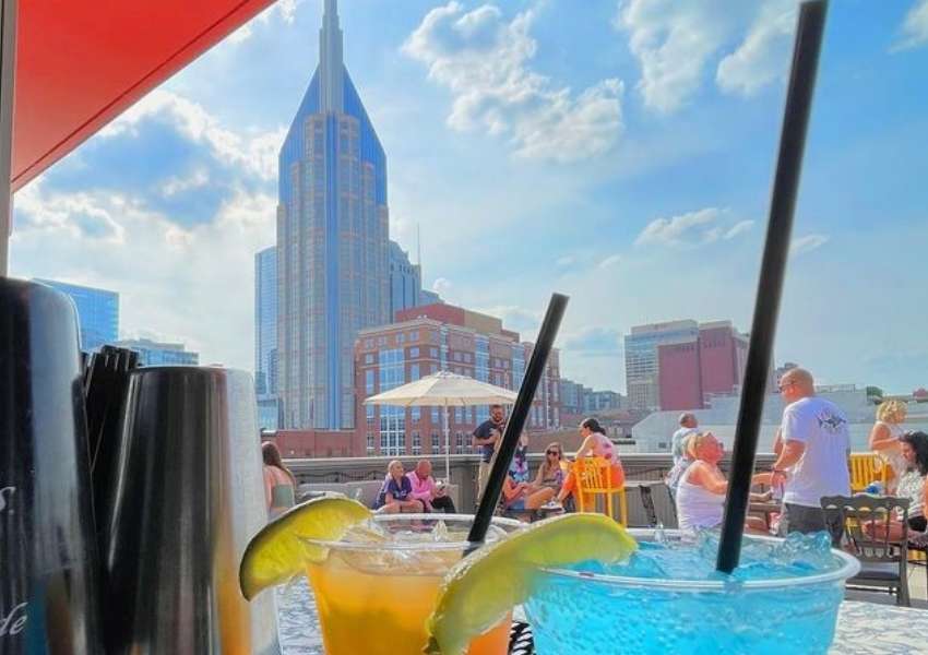 5 Spots to Watch the Titans - Nashville Lifestyles