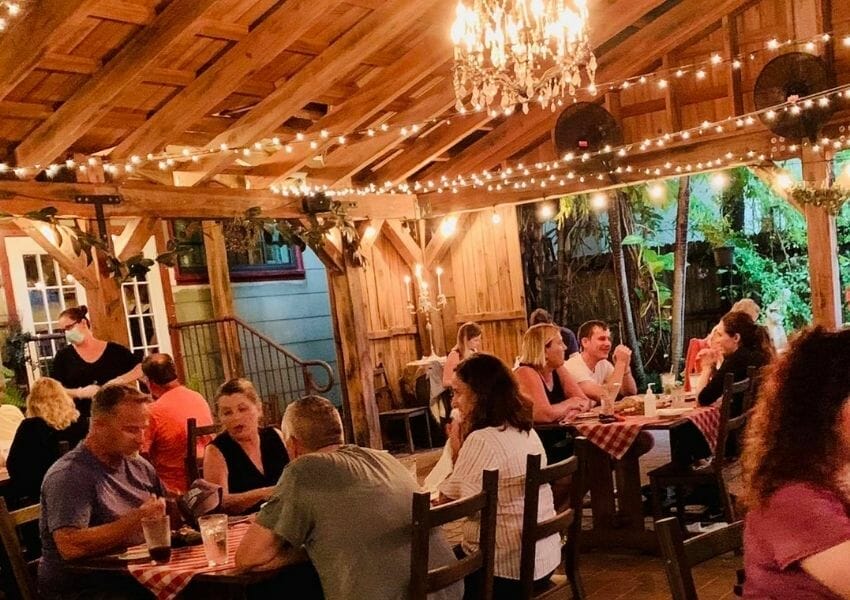 11 Best Cozy Restaurants in Tampa Bay UNATION