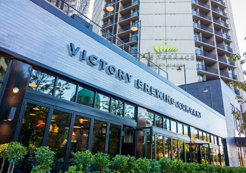 Epic Sports Bars in Center City to Catch the Game UNATION