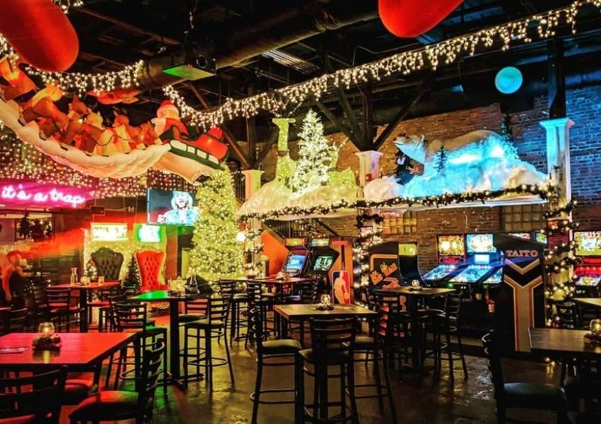 Descubrir 81+ imagen christmas bar in nashville Viaterra.mx