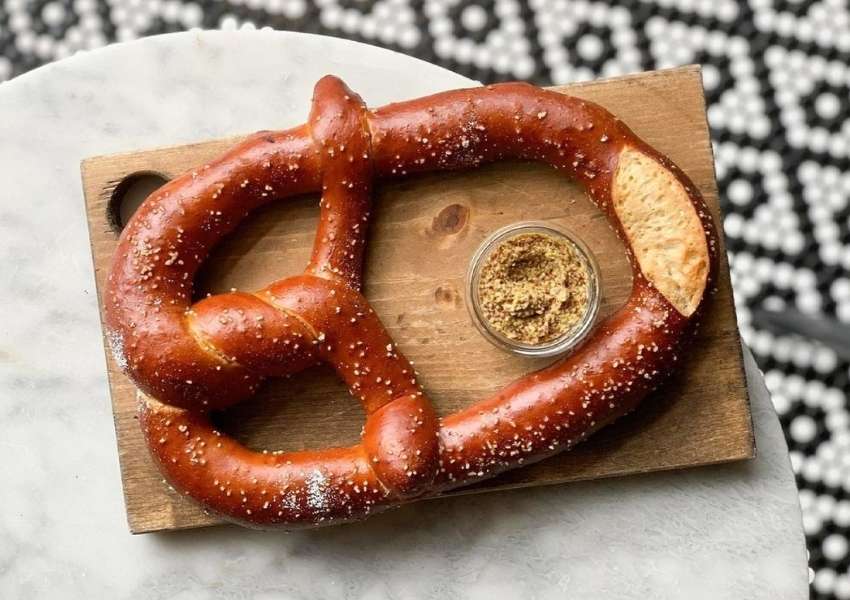 New York Yankees Tin, Buy Pretzels Online