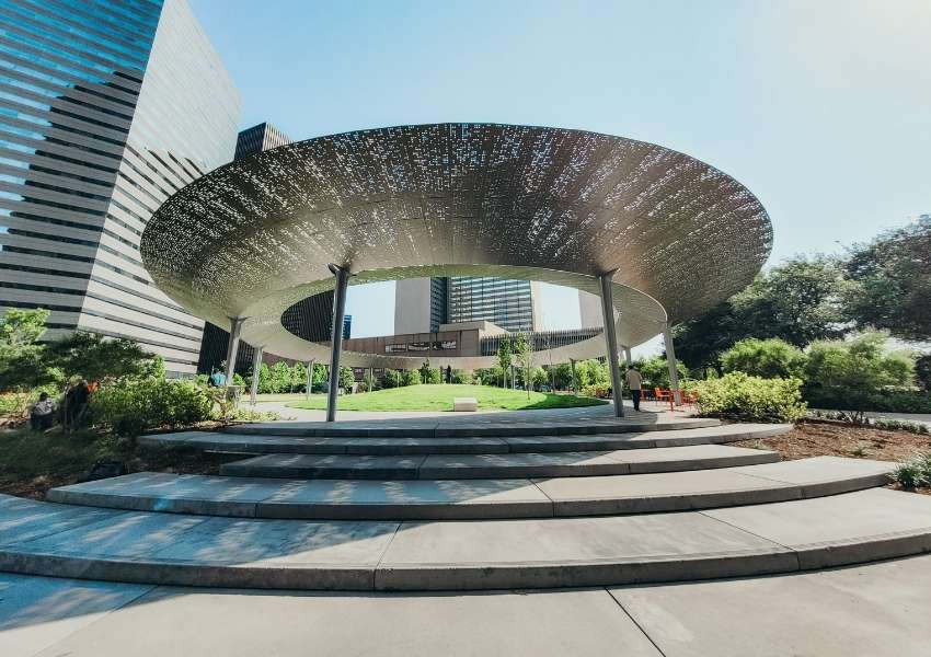 10 Must-See Parks in Downtown Dallas | UNATION