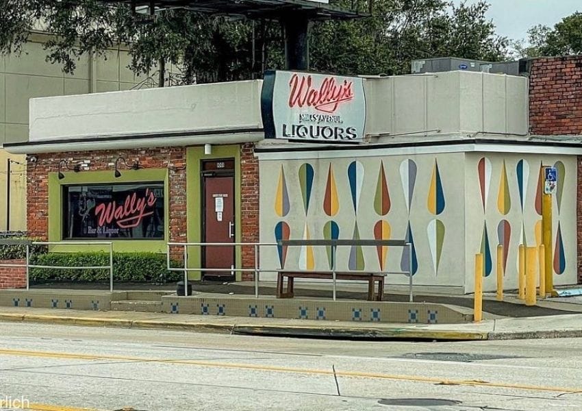 The 6 Best Dive Bars in Orlando to Check Out