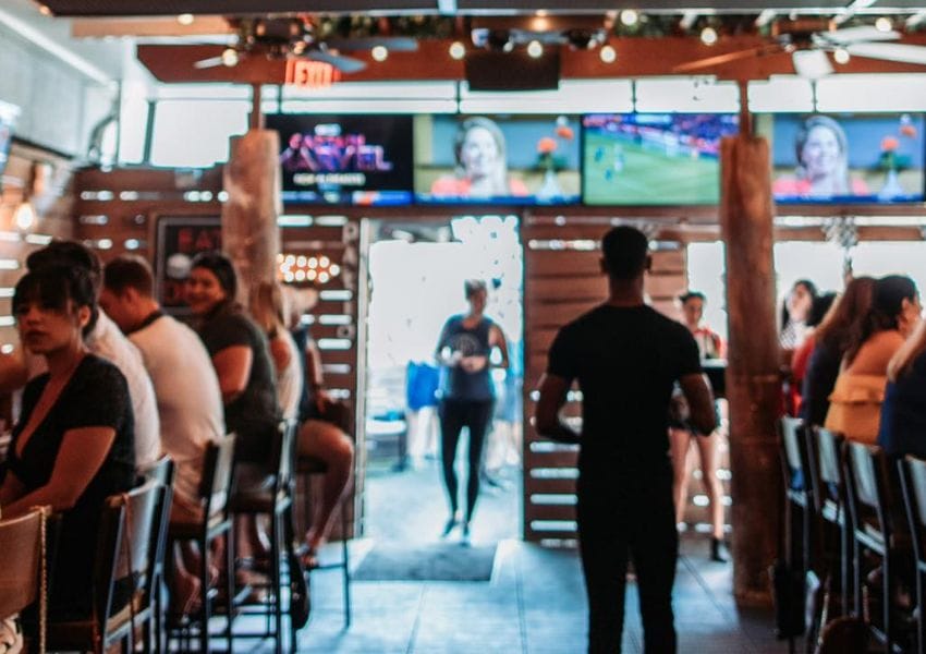 5+ Sports Bars in Tampa You Need to Try UNATION