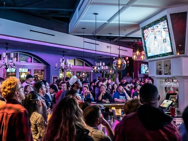 Best Sports Bars in Orlando To Watch NFL Football Games!