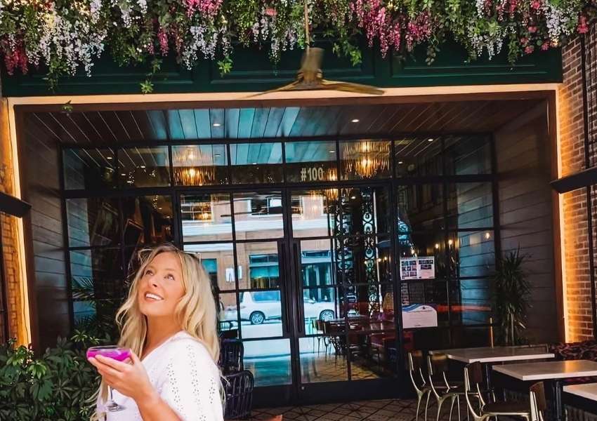 5+ Spots For A Date Night in Deep Ellum UNATION