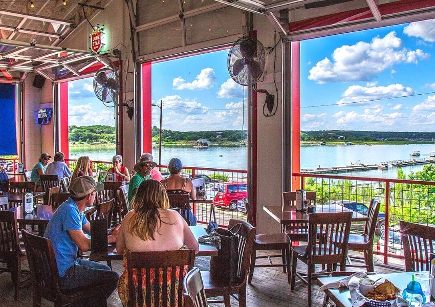 waterfront dining spots in austin