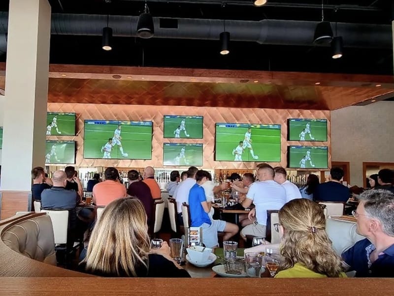 Great D.C. Sports Bars for Watching Football and Other Big Games