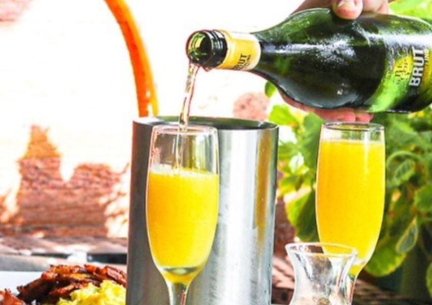 5+ Restaurants to Get Bottomless Mimosas in Tampa Bay