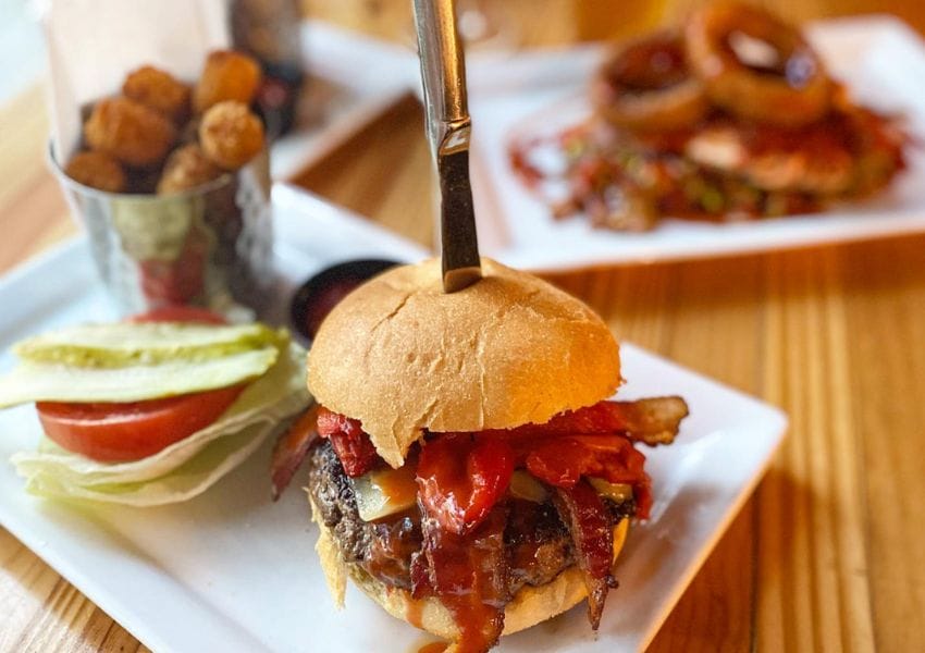 6 Awesome Sports Bars in Downtown St. Pete to Catch a Game