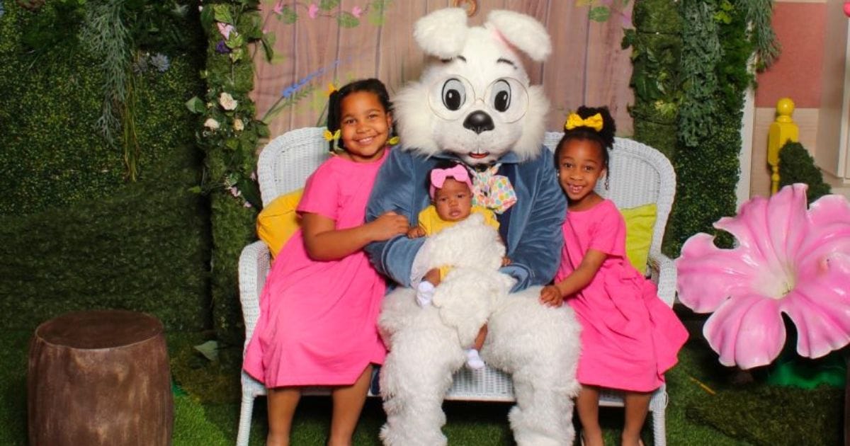 Easter Bunny Photo Ops