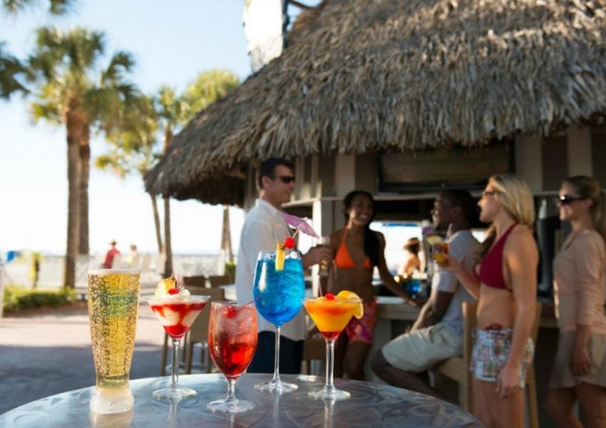 8 beach Bars on St. Pete Beach You Need to Visit | UNATION