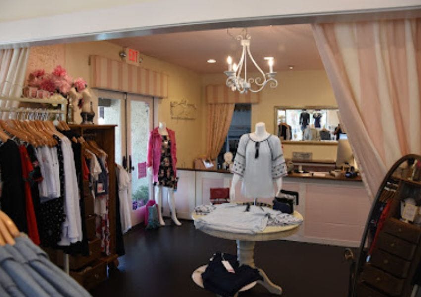 Best 5 Tampa Boutiques and Unique Shops We Love