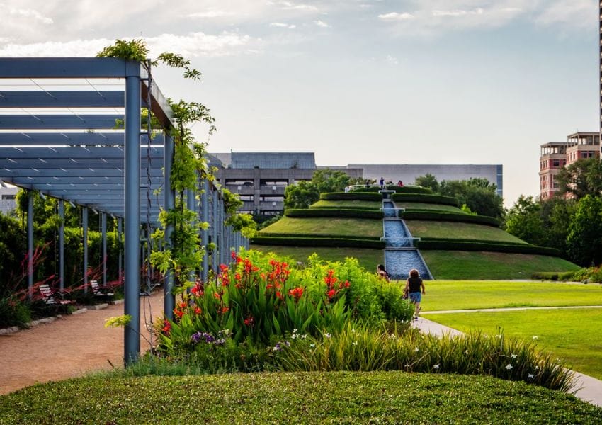McGovern Centennial Gardens insta-worthy places in Houston