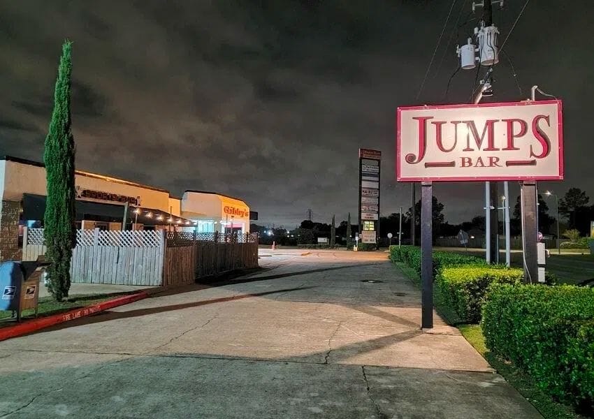 Best Karaoke Spots In Houston You Have To Experience